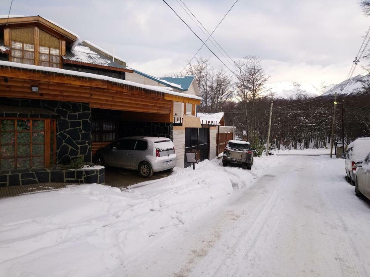 Casa Departamento En El Bosque Leilighet Ushuaia Eksteriør bilde